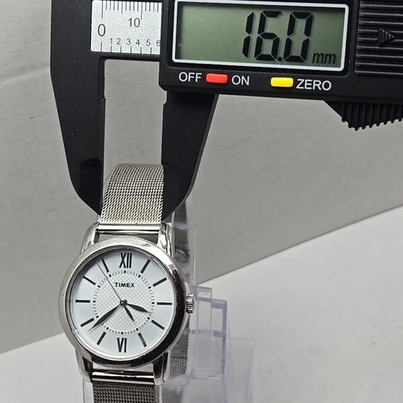 Womens Timex Uptown Chic Watch Silver Mesh New Battery T2N683 Classics Dress - Picture 5 of 9
